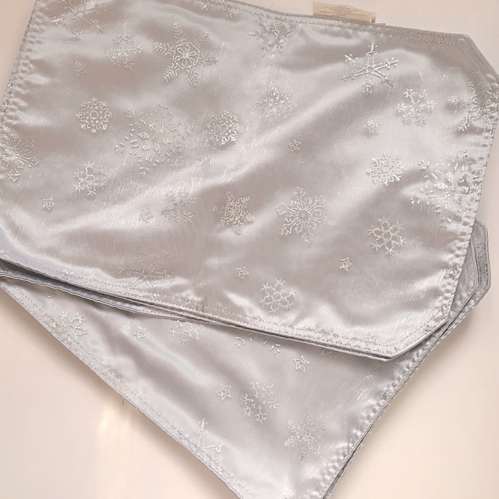 ❄️ Snowflake Placemat Set of 6